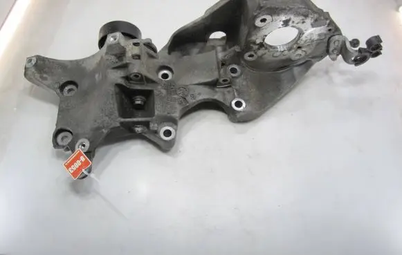 Volkswagen Sharan Generator/alternator bracket 03L903143Q