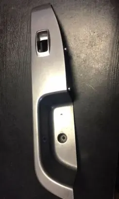 Mitsubishi Outlander Front door window switch trim mn151275