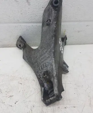 Audi A4 S4 B7 8E 8H Engine mounting bracket 89901 8E0199308AF