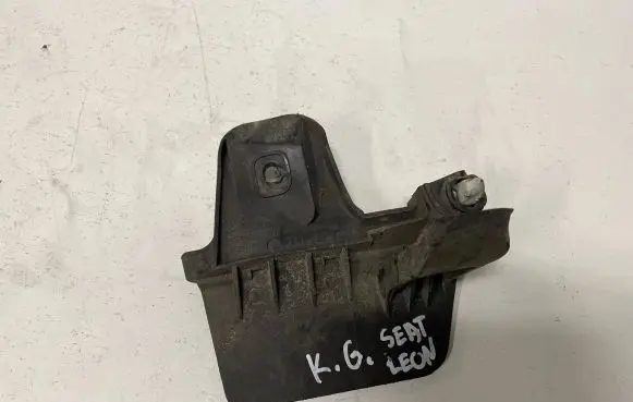 Seat Leon (5F) Rear mudguard 5F0853833