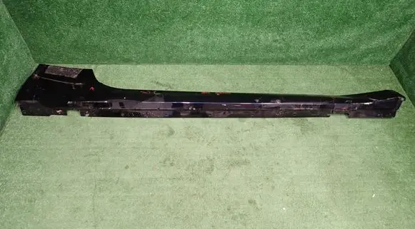 Maserati GranTurismo II Foot area side trim 670168200