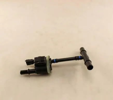 Engine mount vacuum valve