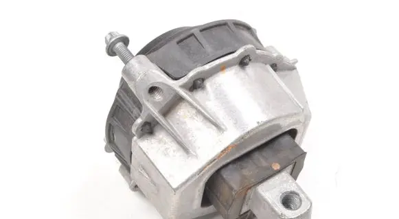 BMW 4 G22 G23 G24 G26 Engine mounting bracket 7581618