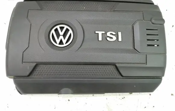 Volkswagen PASSAT B8 Engine cover (trim) 06K103925