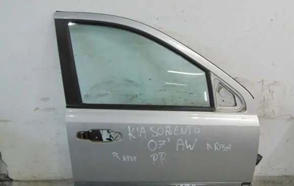 KIA Sorento Front door
