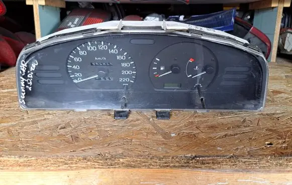 Nissan Sunny Speedometer (instrument cluster) 71R14 AX71R14 2RG012F