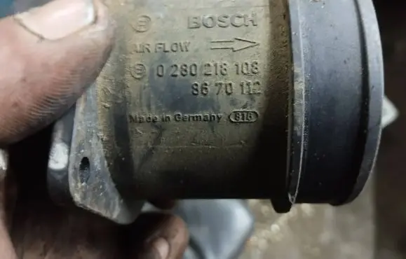 Volvo S70 V70 V70 XC Mass air flow meter 8670112 0280218108