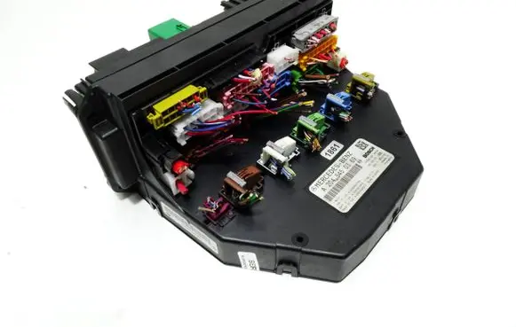 Mercedes-Benz C W204 Fuse box set A2045450369 A2045450769 A2044423900
