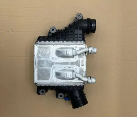 Jaguar E-Pace Intercooler radiator GJ329L440AD