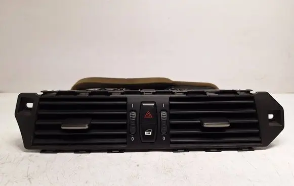 BMW 5 E60 E61 Dash center air vent grill 6953618 64226953618