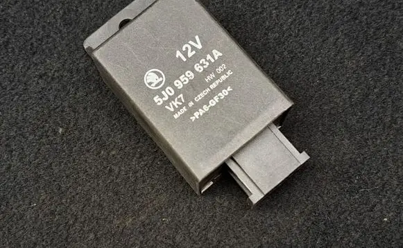 Skoda Fabia Mk2 (5J) Other relay 5J0959631A