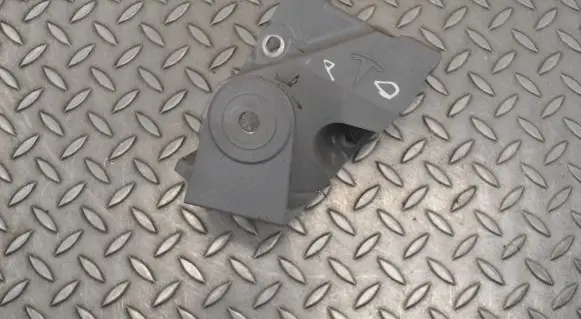 Tesla Model X Engine mounting bracket