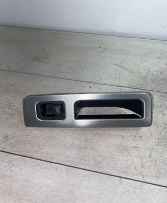 Volvo V50 Electric window control switch 65884