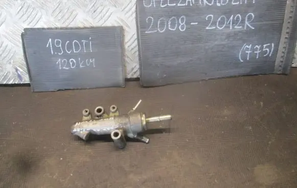 Opel Zafira B Fuel pressure regulator 55202754