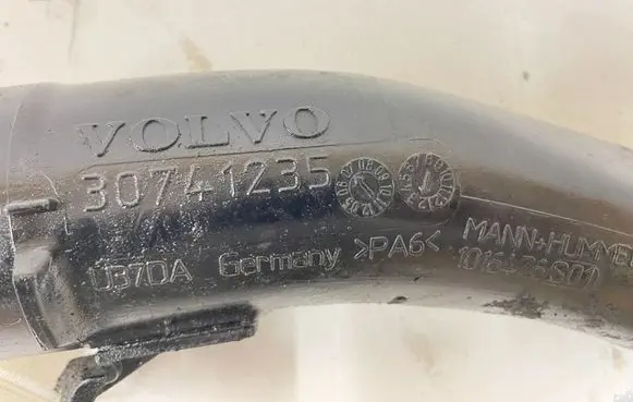 Volvo V50 Intercooler hose/pipe 30741235