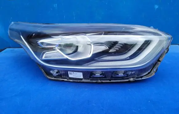 KIA Ceed Headlight/headlamp 92102J7100 FULL