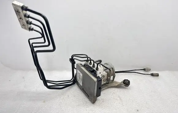 BMW 5 G30 G31 ABS Pump 6889216 54087673B
