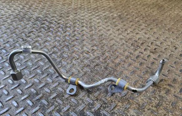 Ford Mustang VI Fuel line pipe EJ7E9J323CB