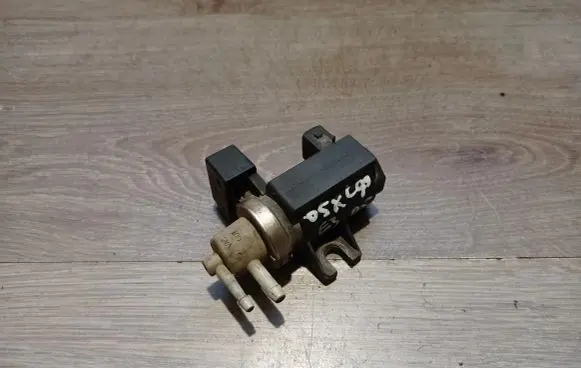 Volvo XC90 Turbo solenoid valve 72190329 30637251