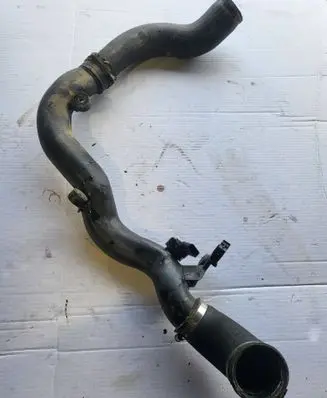 Intercooler hose/pipe