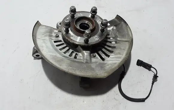 Chrysler Pacifica Front wheel hub 68189018AB