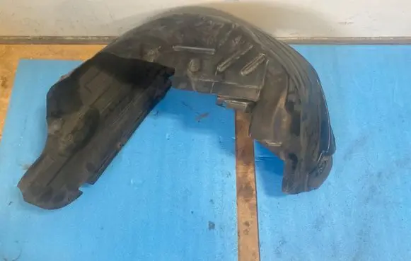 Fiat Freemont Front wheel arch liner splash guards 68087921AA