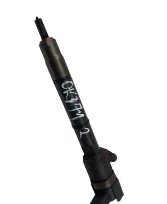 Hyundai i30 Fuel injector 338002A900