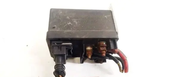 Renault Espace III Glow plug pre-heat relay 0281003004