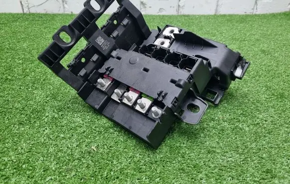BMW X3 G01 Current control relay 6817771