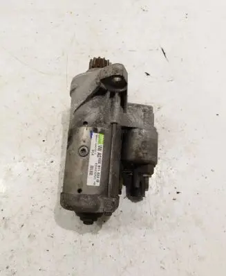 Volkswagen PASSAT B7 Starter motor 02E911023Q 2502110440F