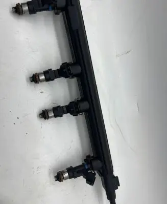 Volkswagen Caddy Fuel injectors set 06A133317AN