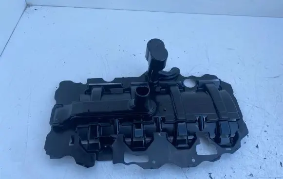 Volkswagen PASSAT B8 other engine part 04E103623N