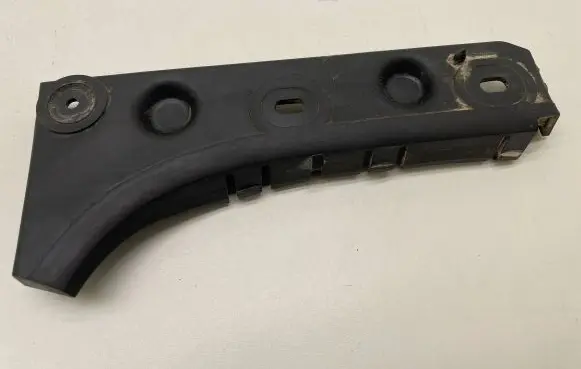 Audi A6 S6 C5 4B Front bumper mounting bracket 4B0807283