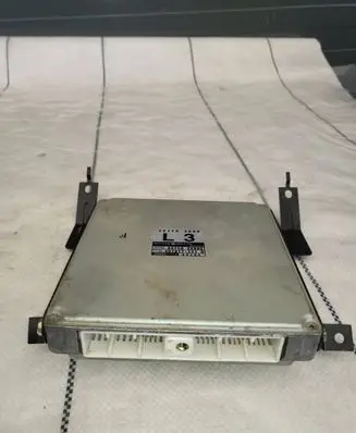 Nissan Terrano Engine control unit/module 237102x902