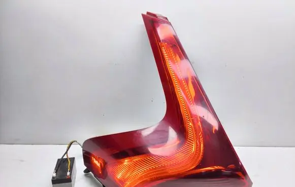 Volvo V40 Rear/tail lights 31283339