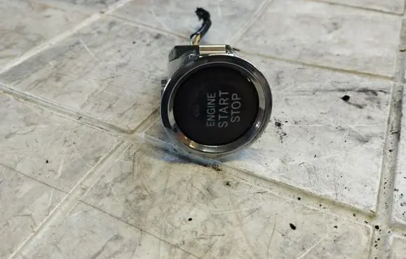 Toyota Corolla Verso AR10 Engine start stop button switch 15A710