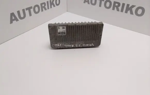 Toyota Yaris Engine control unit/module 896610DF50 MB2754005791
