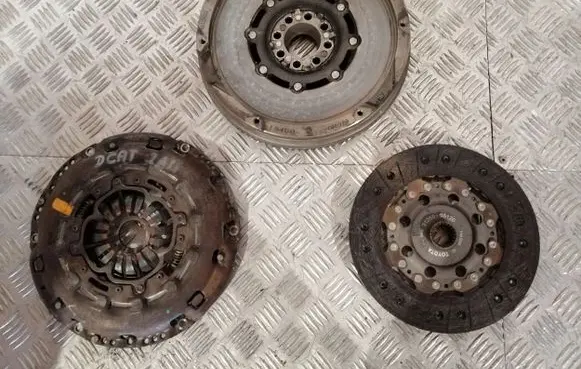Toyota Auris 150 Dual mass flywheel 