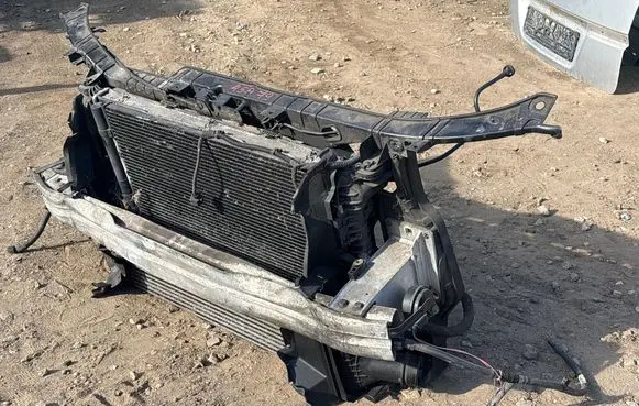Audi A4 S4 B8 8K Radiator support slam panel 8K0805500
