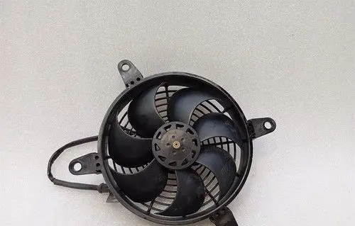 Ferrari FF Radiator cooling fan shroud