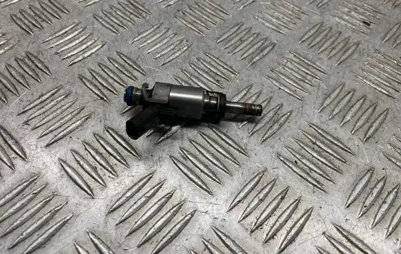 Audi A4 S4 B8 8K Fuel injector 06H906036G