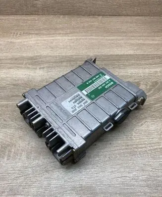 Audi A6 S6 C4 4A Engine control unit/module ECU 4A0907404B 0261200868