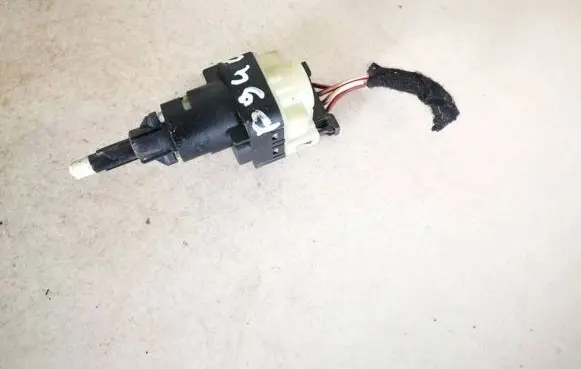Audi A4 S4 B6 8E 8H Brake pedal sensor switch 1k2945511