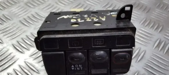 Mitsubishi Space Wagon Windscreen/window heater switch
