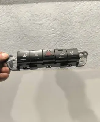 Jeep Compass Hazard light switch P04602726AC 12861322 3301860282