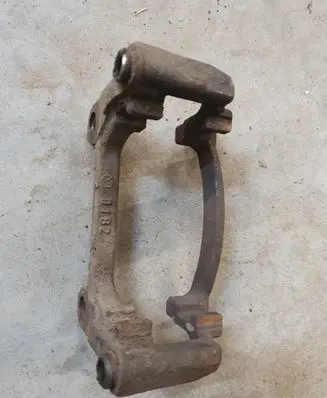 Volkswagen Transporter - Caravelle T5 Brake caliper pad carrier rear 7H0615425A 7H0615425
