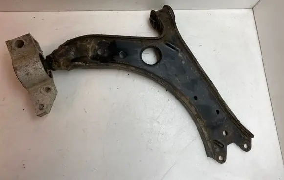 Volkswagen Jetta V Front lower control arm/wishbone 1K0407190E