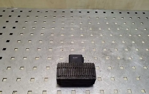 Opel Astra H Glow plug pre-heat relay 55354141 51299018A