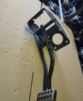 Jeep Grand Cherokee (WK) Brake pedal