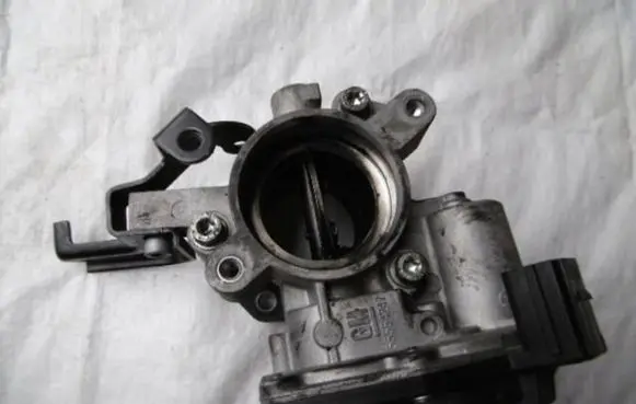 Opel Astra J Throttle body valve 55564247